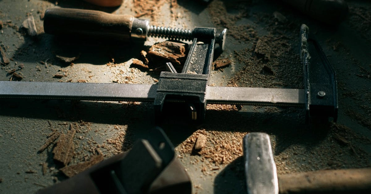 Коллекция винтажных игровых автоматов разных эпох